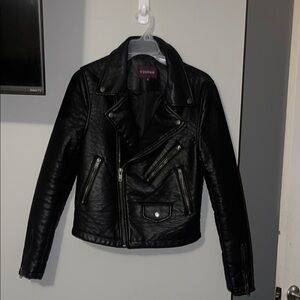 Vigoss Black Women's Leather Jacket